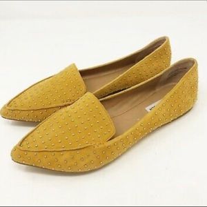 Steve Madden Feather Suede Pointed Toe Flat 7